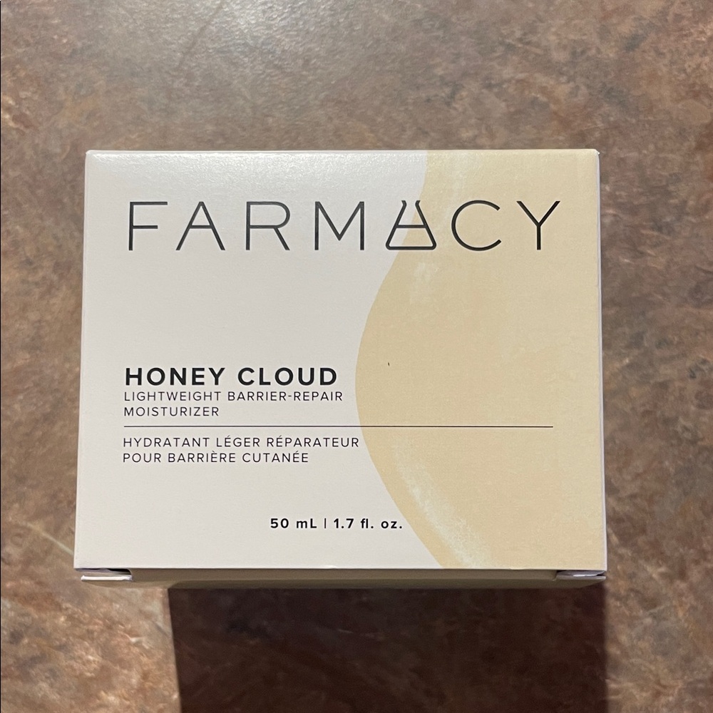 Farmacy Honey Cloud Moisturizer - Cream & Pale Yellow Packaging